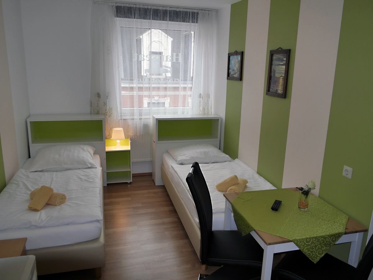 zweibettzimmer10.jpg